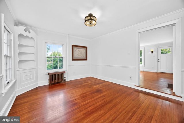 923 W KING RD, Malvern, PA 19355
