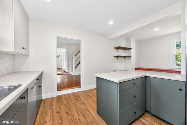 923 W KING RD, Malvern, PA 19355