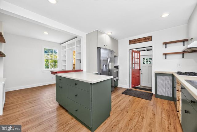 923 W KING RD, Malvern, PA 19355