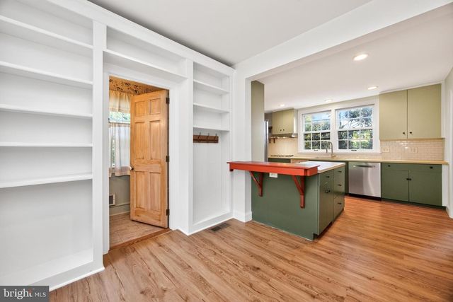 923 W KING RD, Malvern, PA 19355