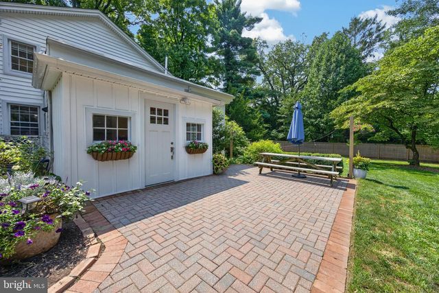 923 W KING RD, Malvern, PA 19355