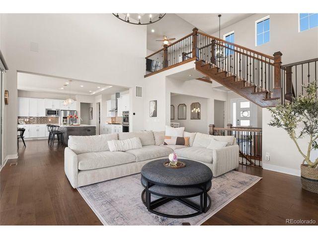 27671 E Lakeview Dr, Aurora, CO 80016