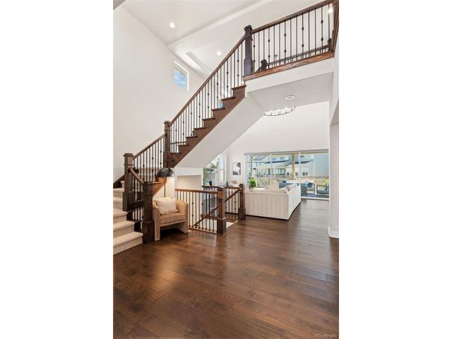 27671 E Lakeview Dr, Aurora, CO 80016