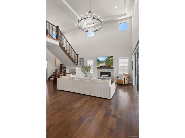 27671 E Lakeview Dr, Aurora, CO 80016