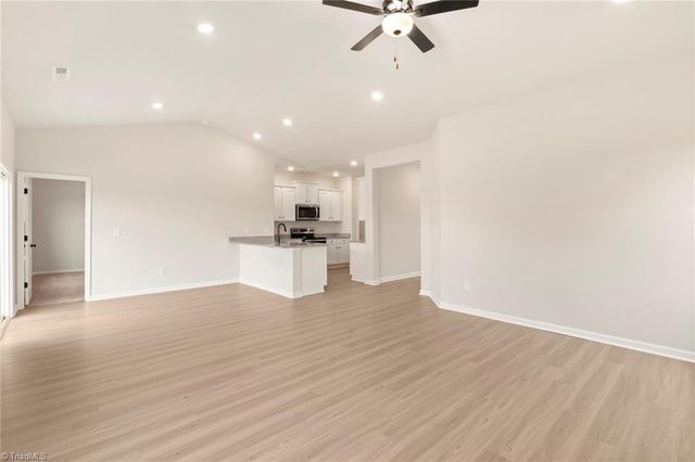 1084 Russell Drive, Winston-salem, NC 27127