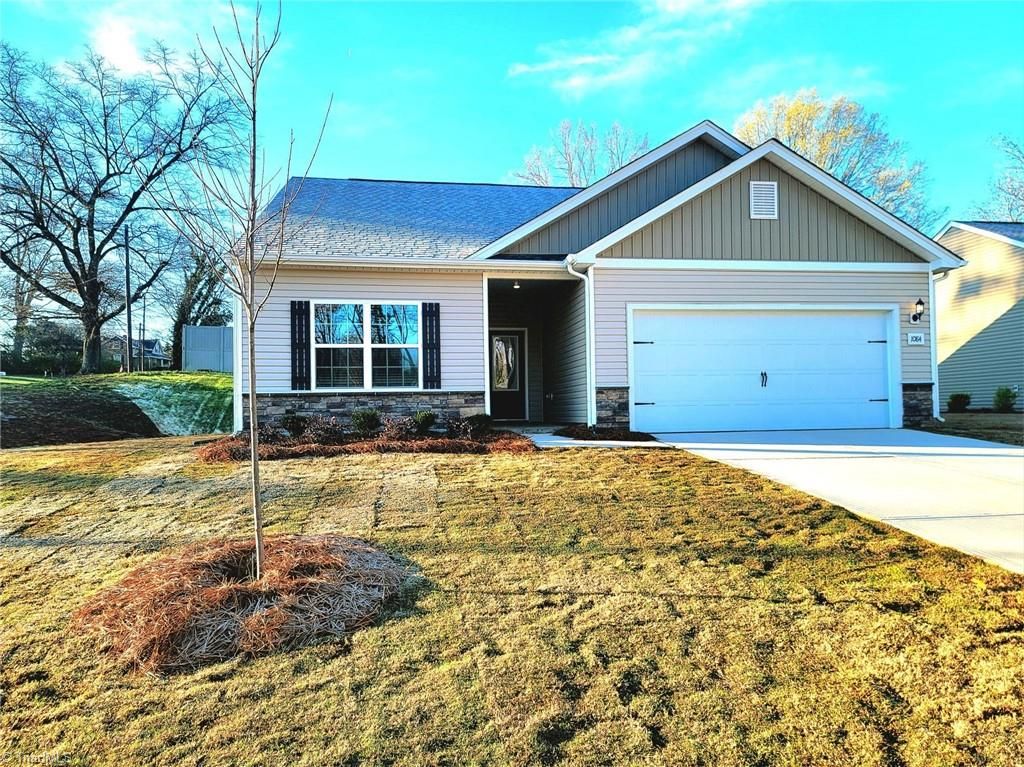 1084 Russell Drive, Winston-salem, NC 27127