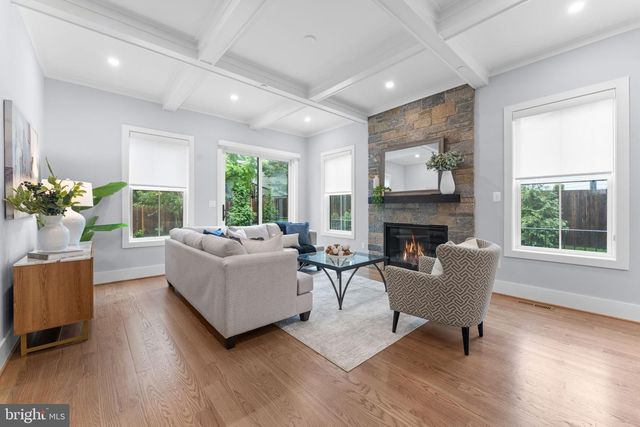 8104 WOODHAVEN BLVD, Bethesda, MD 20817