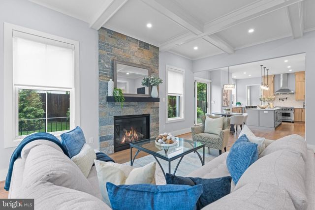 8104 WOODHAVEN BLVD, Bethesda, MD 20817
