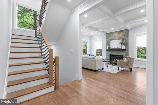 8104 WOODHAVEN BLVD, Bethesda, MD 20817