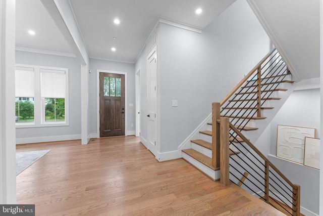 8104 WOODHAVEN BLVD, Bethesda, MD 20817