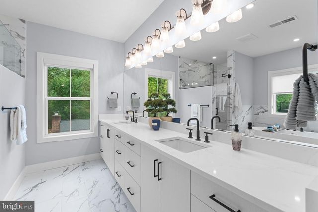 8104 WOODHAVEN BLVD, Bethesda, MD 20817