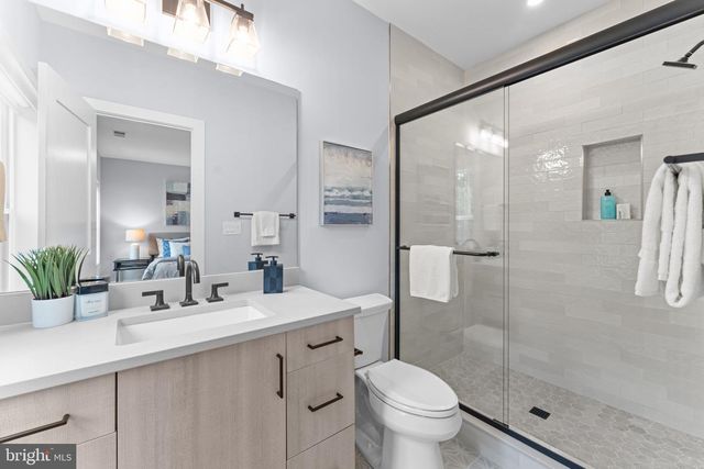 8104 WOODHAVEN BLVD, Bethesda, MD 20817