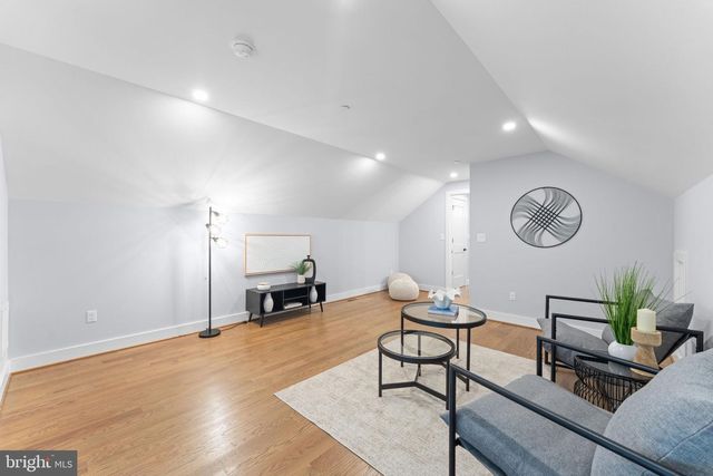 8104 WOODHAVEN BLVD, Bethesda, MD 20817