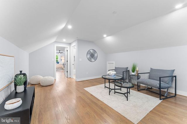 8104 WOODHAVEN BLVD, Bethesda, MD 20817