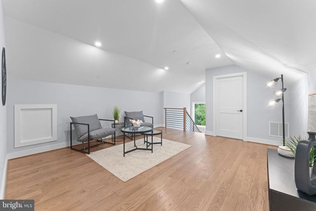 8104 WOODHAVEN BLVD, Bethesda, MD 20817