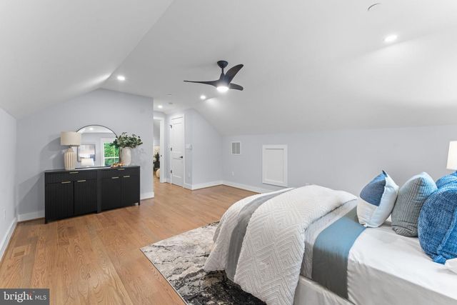 8104 WOODHAVEN BLVD, Bethesda, MD 20817