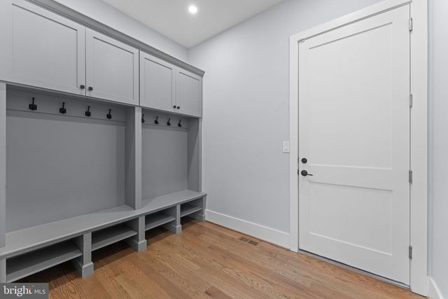 8104 WOODHAVEN BLVD, Bethesda, MD 20817