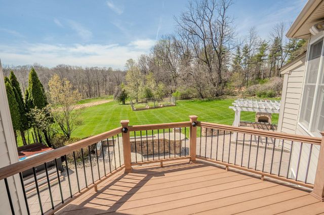 24 HAYHURST DR, Newtown, PA 18940