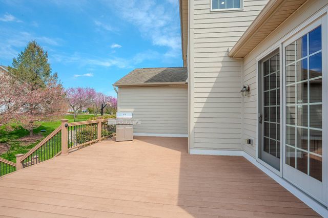 24 HAYHURST DR, Newtown, PA 18940