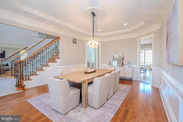 24 HAYHURST DR, Newtown, PA 18940