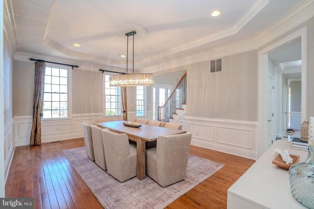 24 HAYHURST DR, Newtown, PA 18940