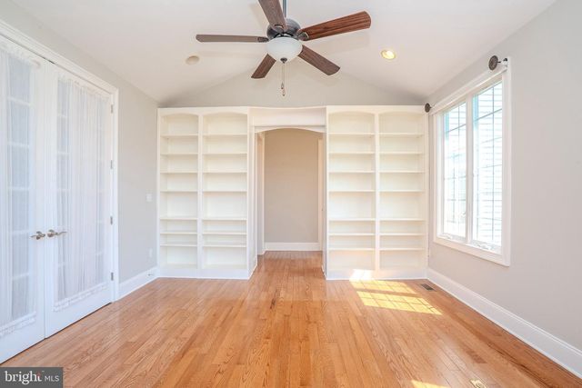 24 HAYHURST DR, Newtown, PA 18940