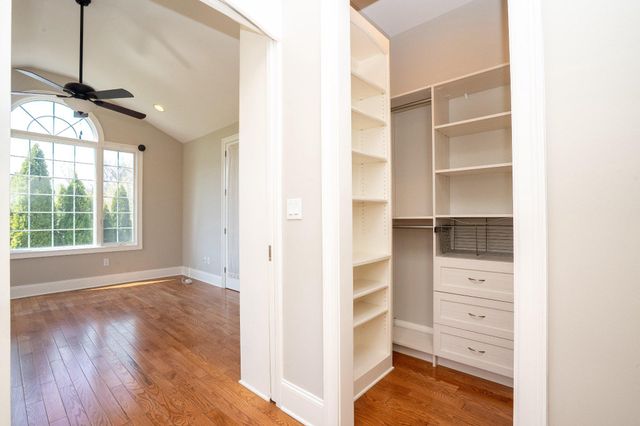 24 HAYHURST DR, Newtown, PA 18940