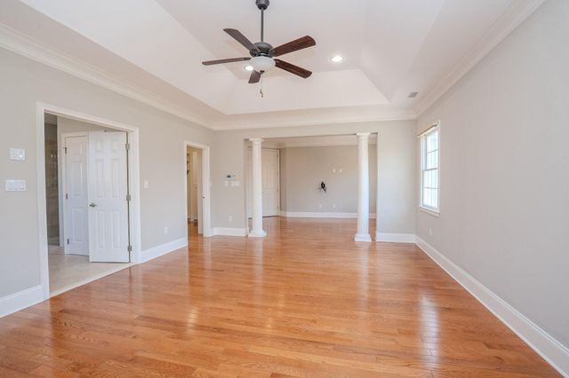 24 HAYHURST DR, Newtown, PA 18940