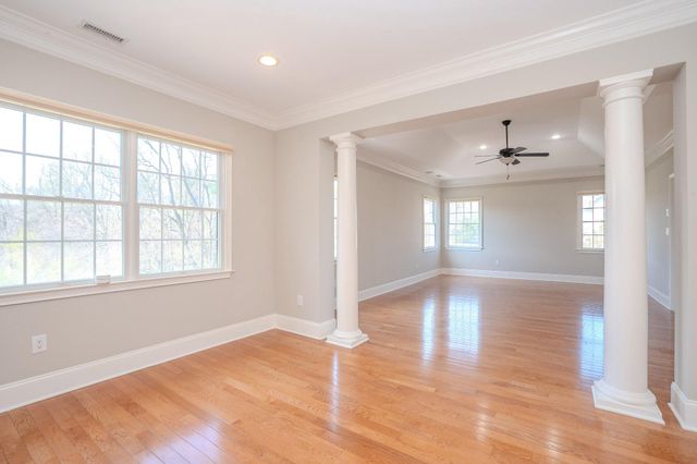 24 HAYHURST DR, Newtown, PA 18940