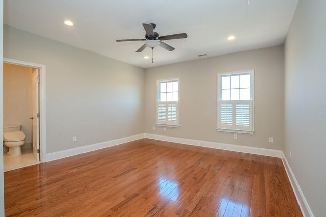 24 HAYHURST DR, Newtown, PA 18940