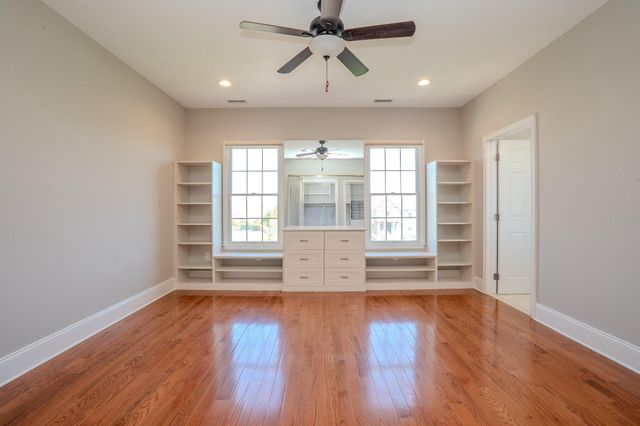 24 HAYHURST DR, Newtown, PA 18940