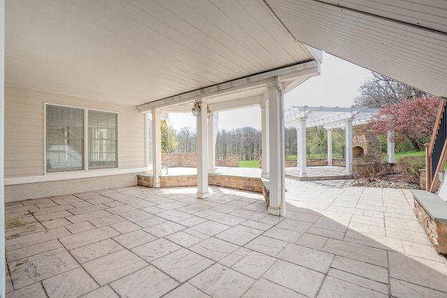 24 HAYHURST DR, Newtown, PA 18940