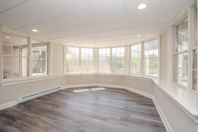 24 HAYHURST DR, Newtown, PA 18940