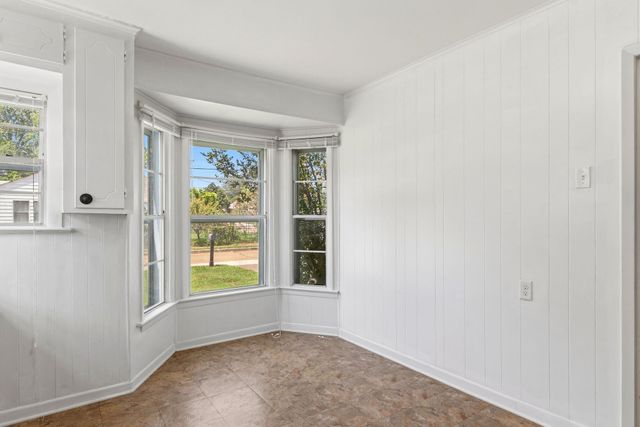 720 Riverside Dr, Kilgore, TX 75662