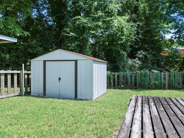 720 Riverside Dr, Kilgore, TX 75662