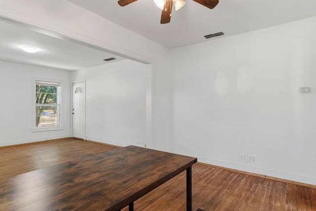 720 Riverside Dr, Kilgore, TX 75662