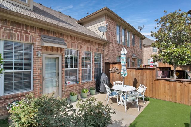 1848 Branch Trail, Carrollton, TX 75007
