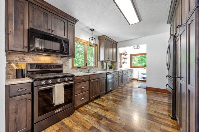 1388 Hickory Hollow Rd. NE, Solon, IA 52333
