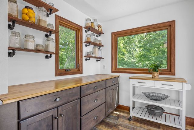 1388 Hickory Hollow Rd. NE, Solon, IA 52333