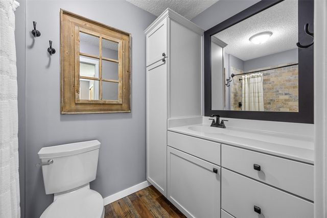 1388 Hickory Hollow Rd. NE, Solon, IA 52333