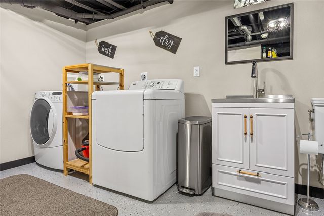 1388 Hickory Hollow Rd. NE, Solon, IA 52333