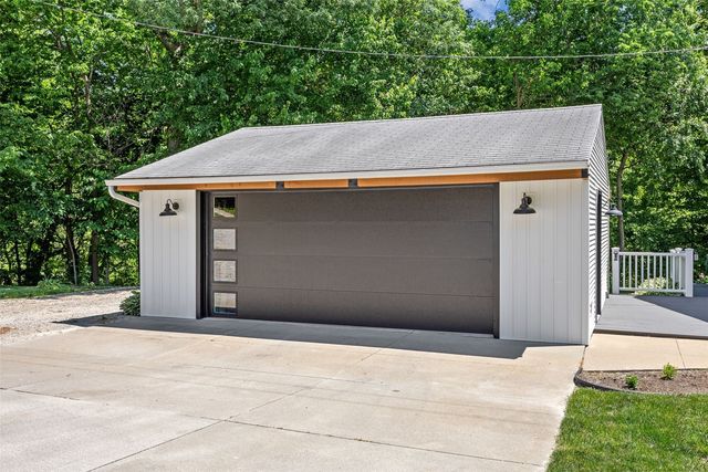1388 Hickory Hollow Rd. NE, Solon, IA 52333
