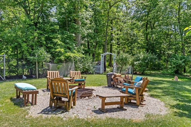 1388 Hickory Hollow Rd. NE, Solon, IA 52333