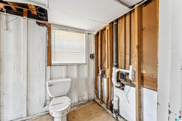 5601 CRESTVIEW DRIVE, Adamsville, AL 35005