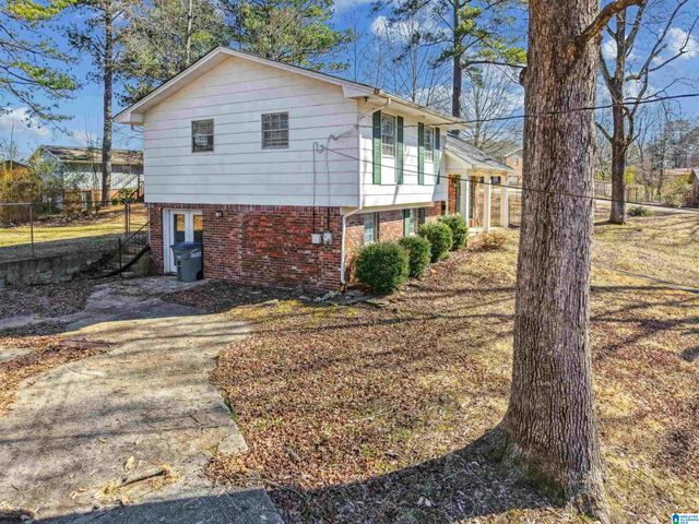 5601 CRESTVIEW DRIVE, Adamsville, AL 35005