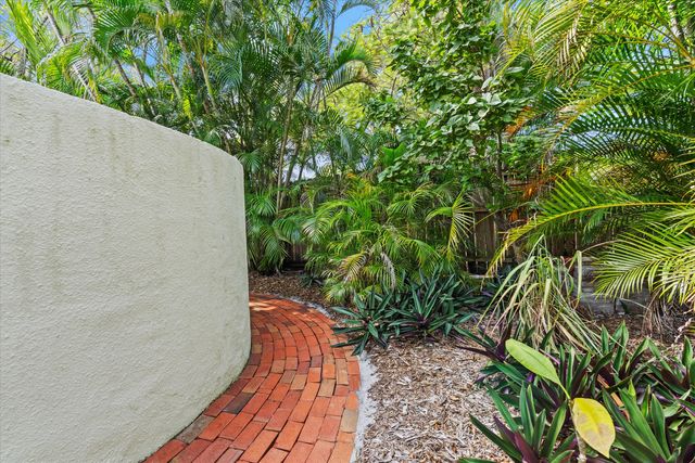 815 Tangerine Way, Delray Beach, FL 33483