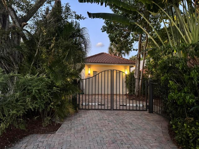 815 Tangerine Way, Delray Beach, FL 33483
