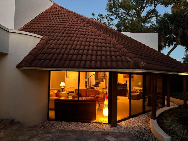 815 Tangerine Way, Delray Beach, FL 33483