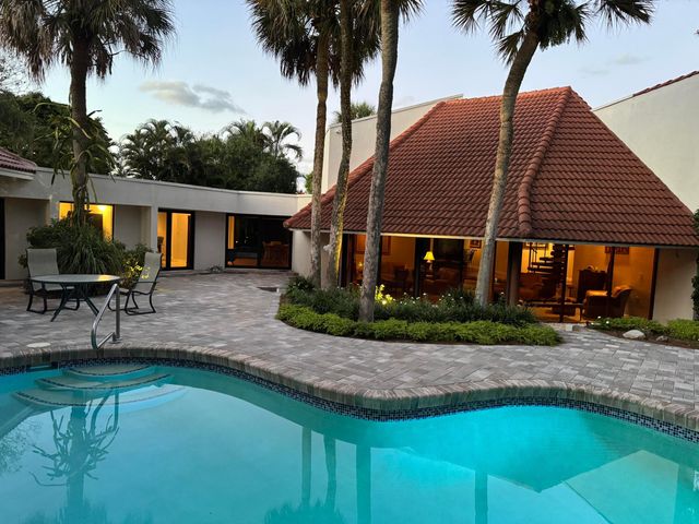 815 Tangerine Way, Delray Beach, FL 33483