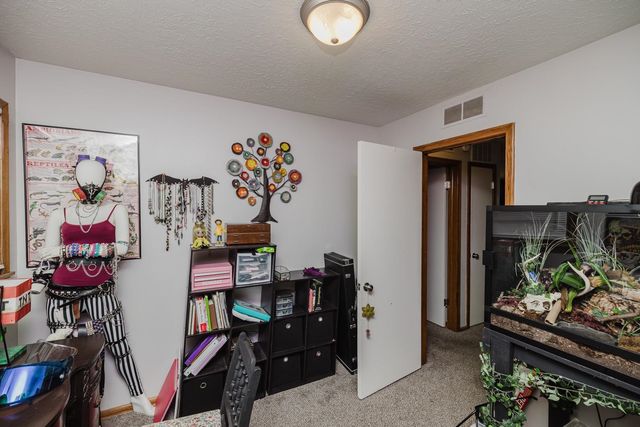 1400 N El Paso, Derby, KS 67037